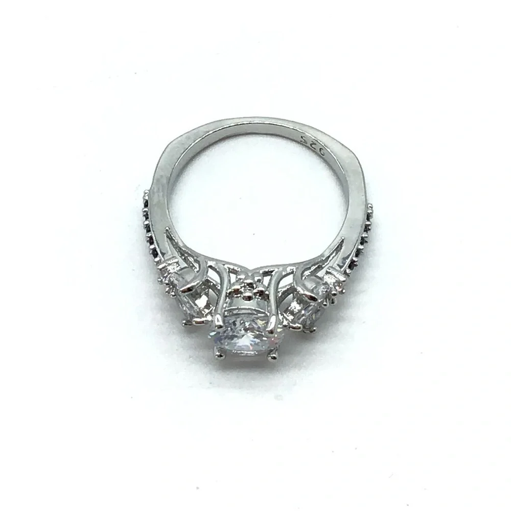New white crystal fashion engagement ring size 7 - Picture 3 of 16